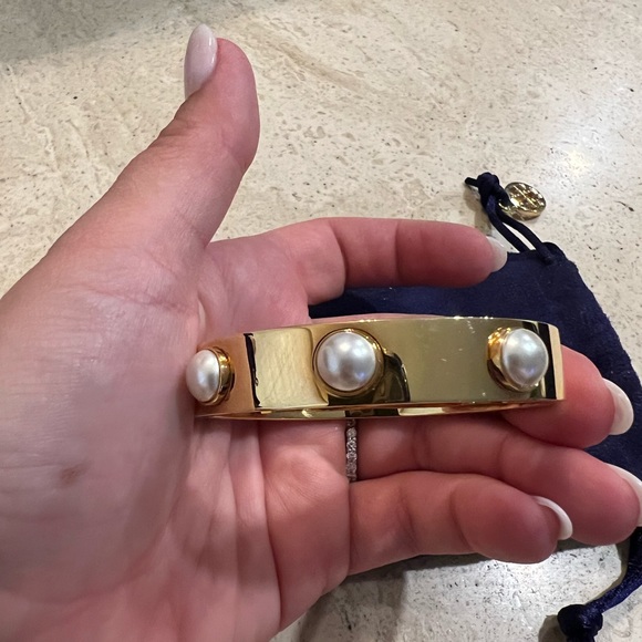 Tory Burch enamel with pearl bracelet - Picture 4 of 4